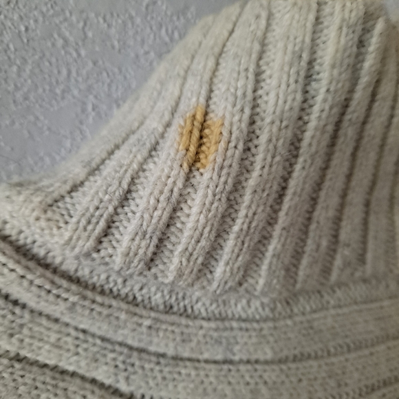 Colombia Pullover Ivory Sweater - Picture 7 of 7